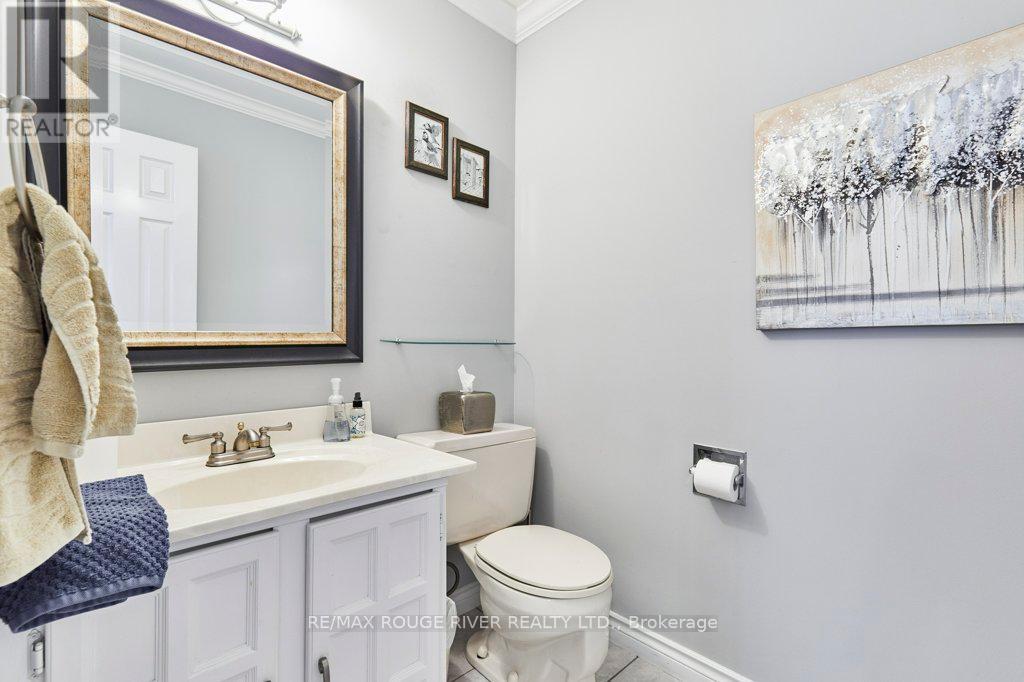 Photo 19 of 14 Karen Ann Crescent, Toronto ON