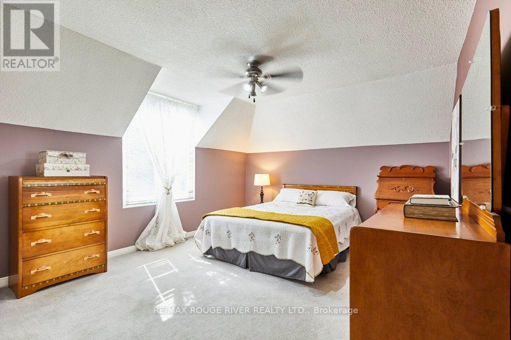Photo 30 of 14 Karen Ann Crescent, Toronto ON