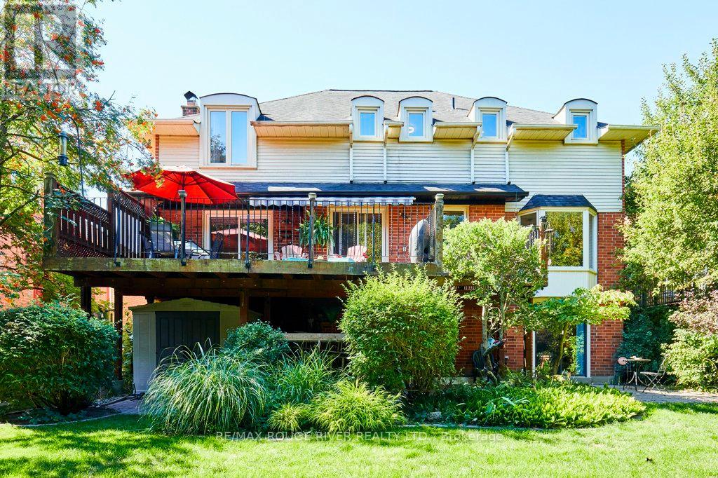 Photo 5 of 14 Karen Ann Crescent, Toronto ON