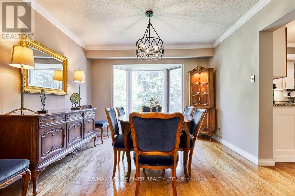 Photo 9 of 14 Karen Ann Crescent, Toronto ON