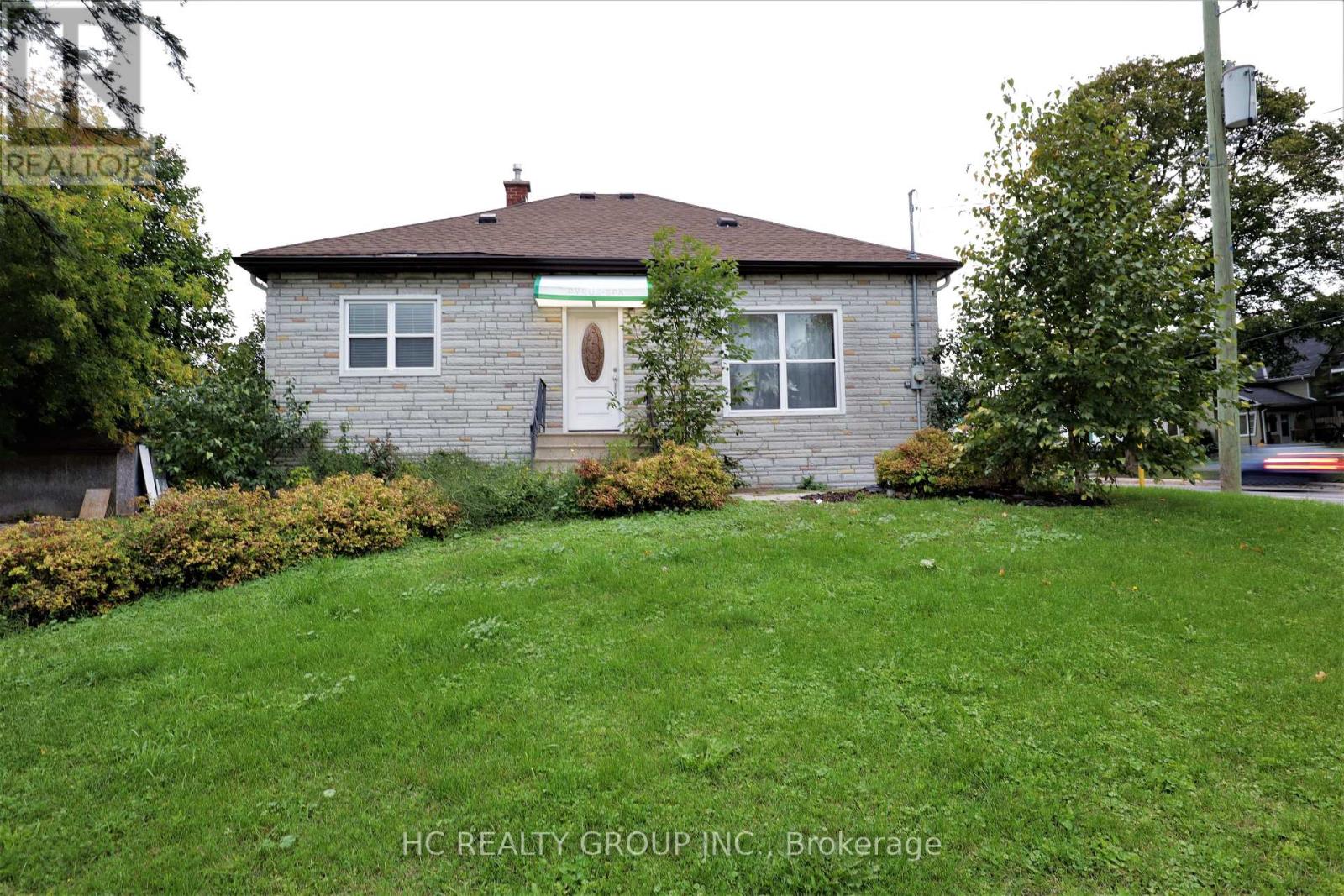 Photo 1 of Upper 94 Prospect Street, Newmarket ON