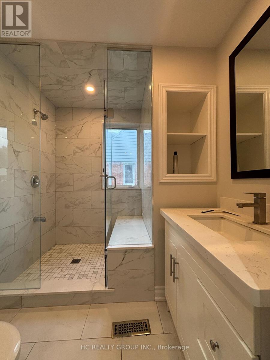 Photo 7 of Upper 94 Prospect Street, Newmarket ON