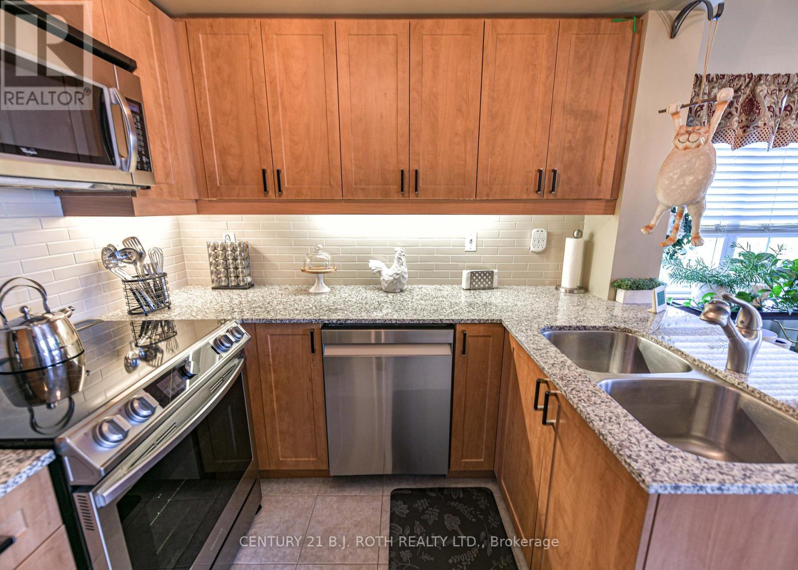 Photo 18 of 304 354 Atherley Road, Orillia ON