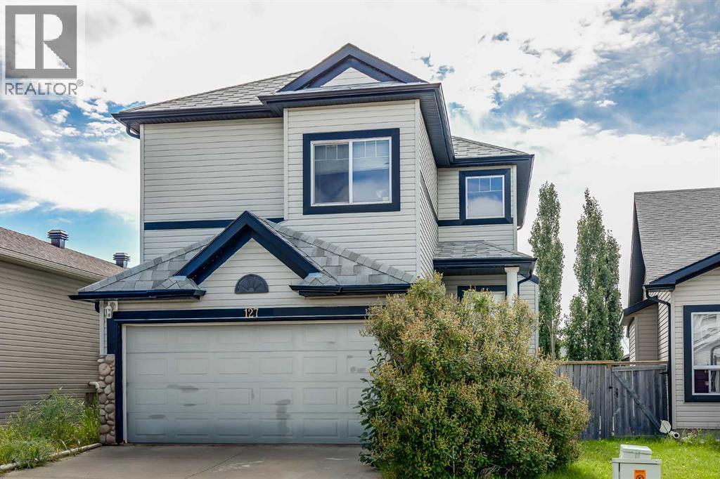 Photo 1 of 127 Tuscarora Way Nw, Calgary AB
