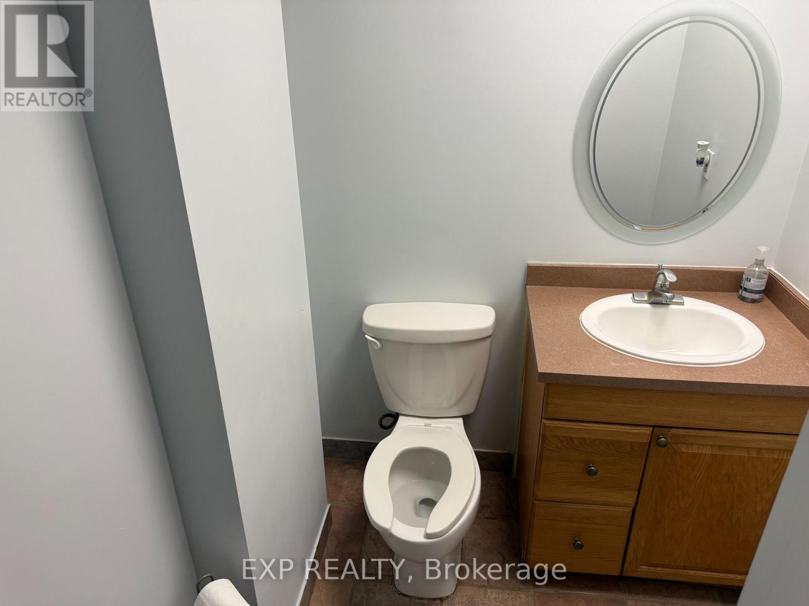 Photo 16 of 1261 Britannia Road E, Mississauga ON
