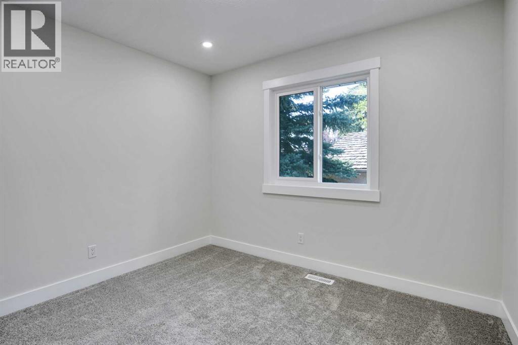 Photo 37 of 13 Shawnee Way Sw, Calgary AB