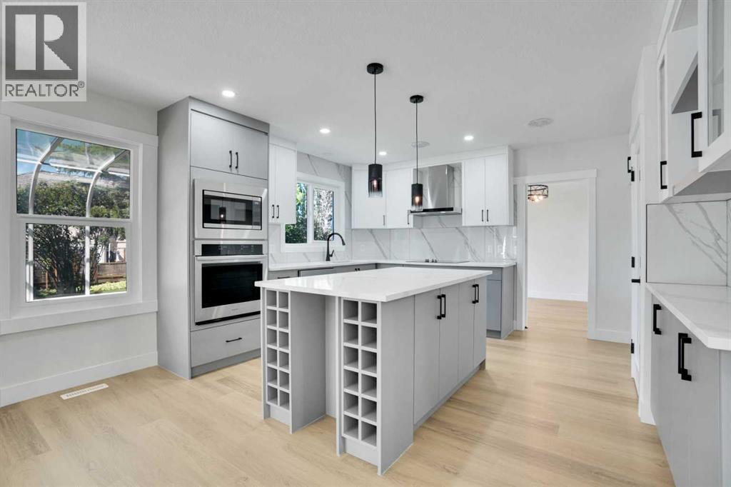Photo 14 of 13 Shawnee Way Sw, Calgary AB