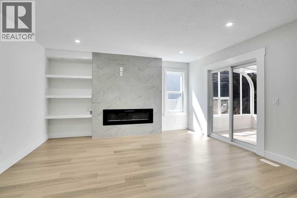 Photo 9 of 13 Shawnee Way Sw, Calgary AB
