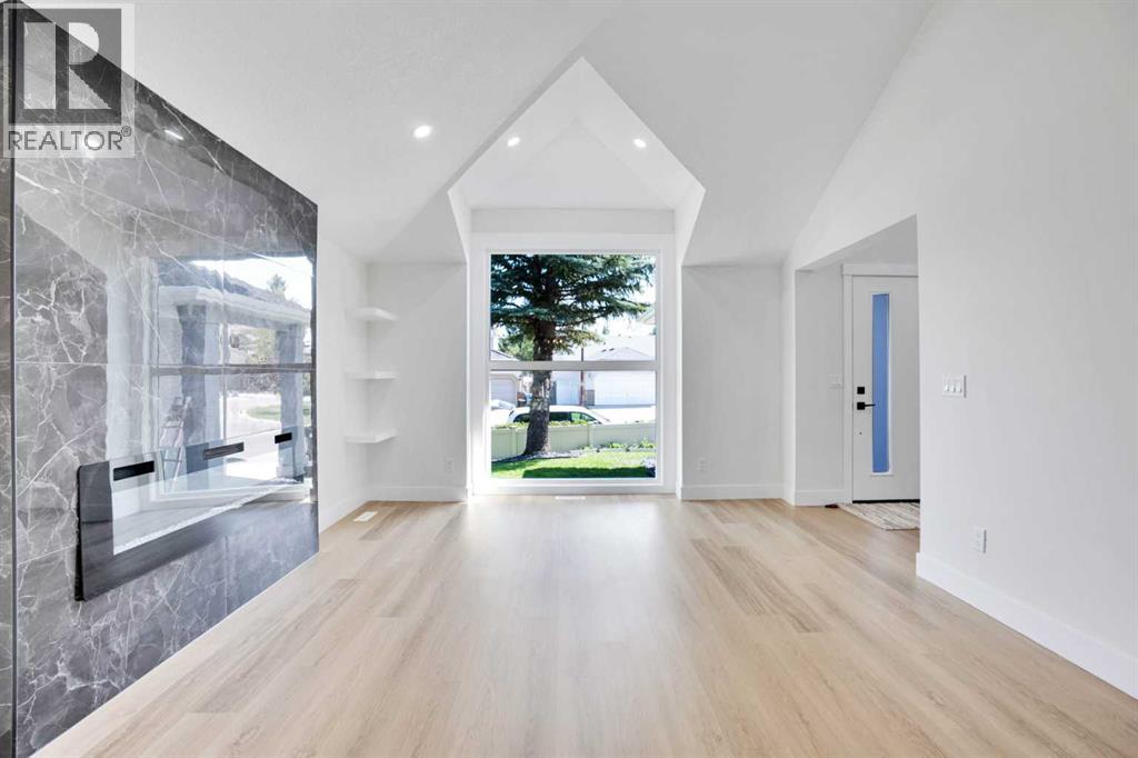 Photo 3 of 13 Shawnee Way Sw, Calgary AB