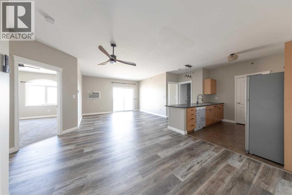 Photo 2 of 405 6802 42 Street, Lloydminster AB