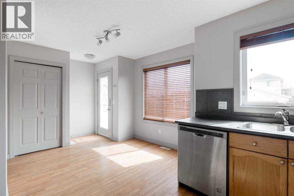Photo 5 of 357 Rainbow Creek Drive, Fort Mcmurray AB