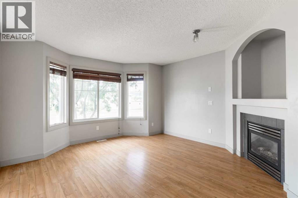 Photo 11 of 357 Rainbow Creek Drive, Fort Mcmurray AB