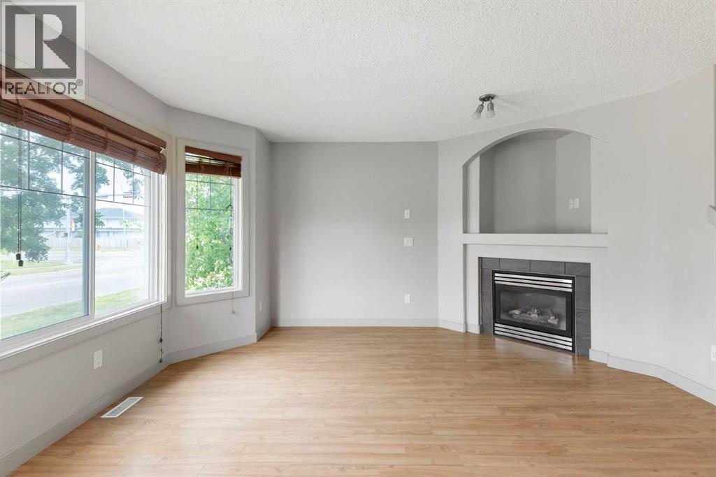 Photo 8 of 357 Rainbow Creek Drive, Fort Mcmurray AB