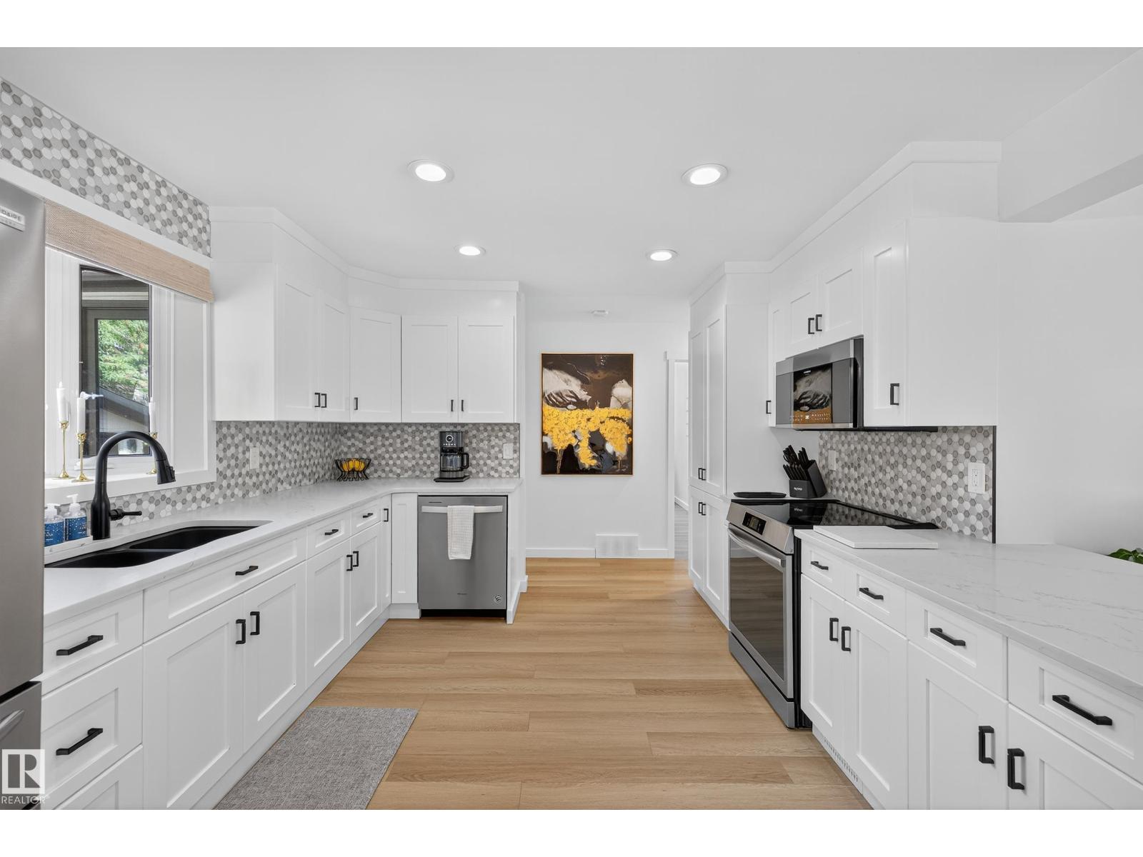 Photo 10 of 46 Glengarry Cr, Sherwood Park AB