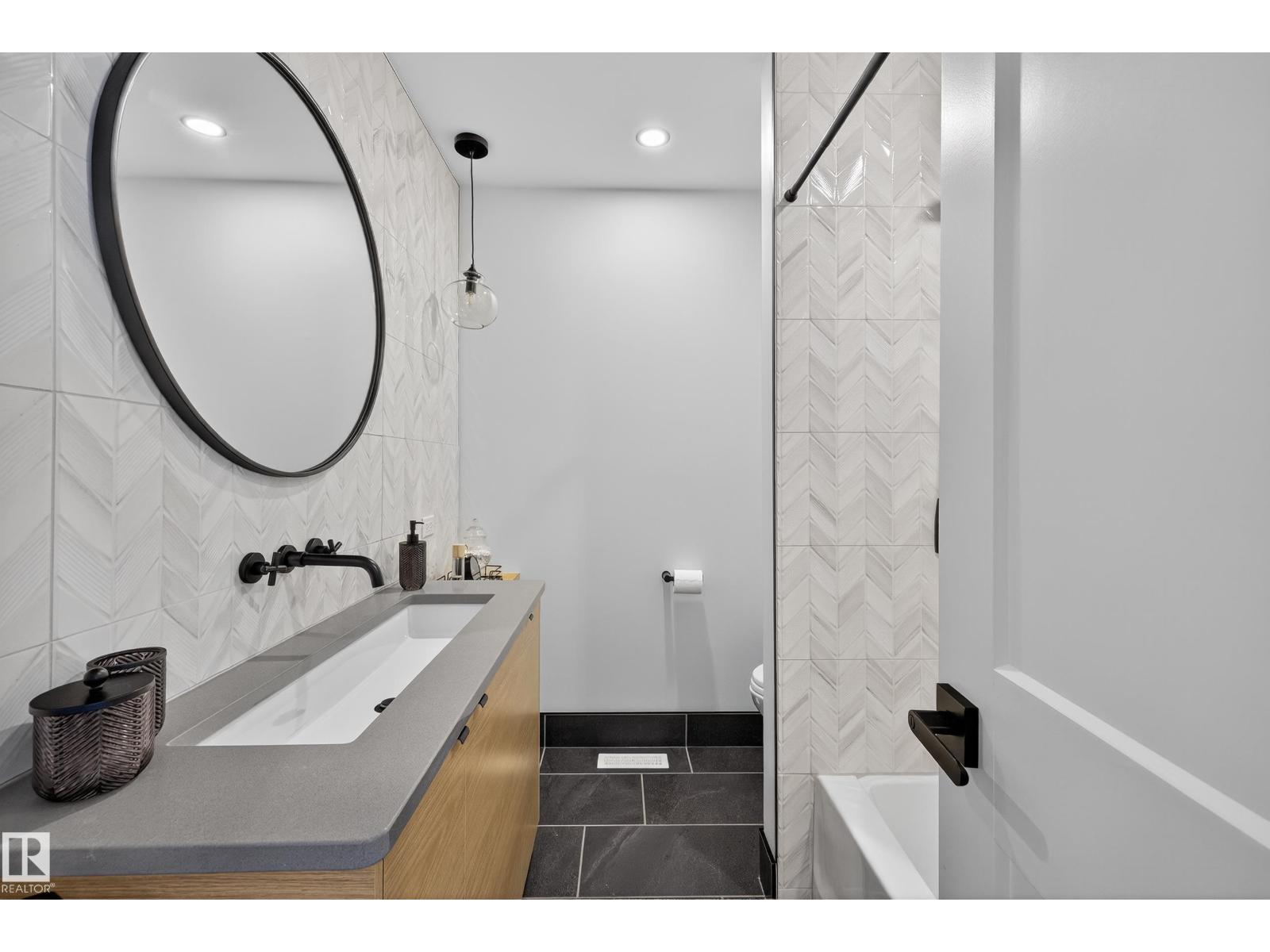 Photo 21 of 46 Glengarry Cr, Sherwood Park AB