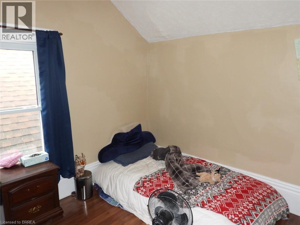 Photo 12 of 9 Superior Street, Brantford ON