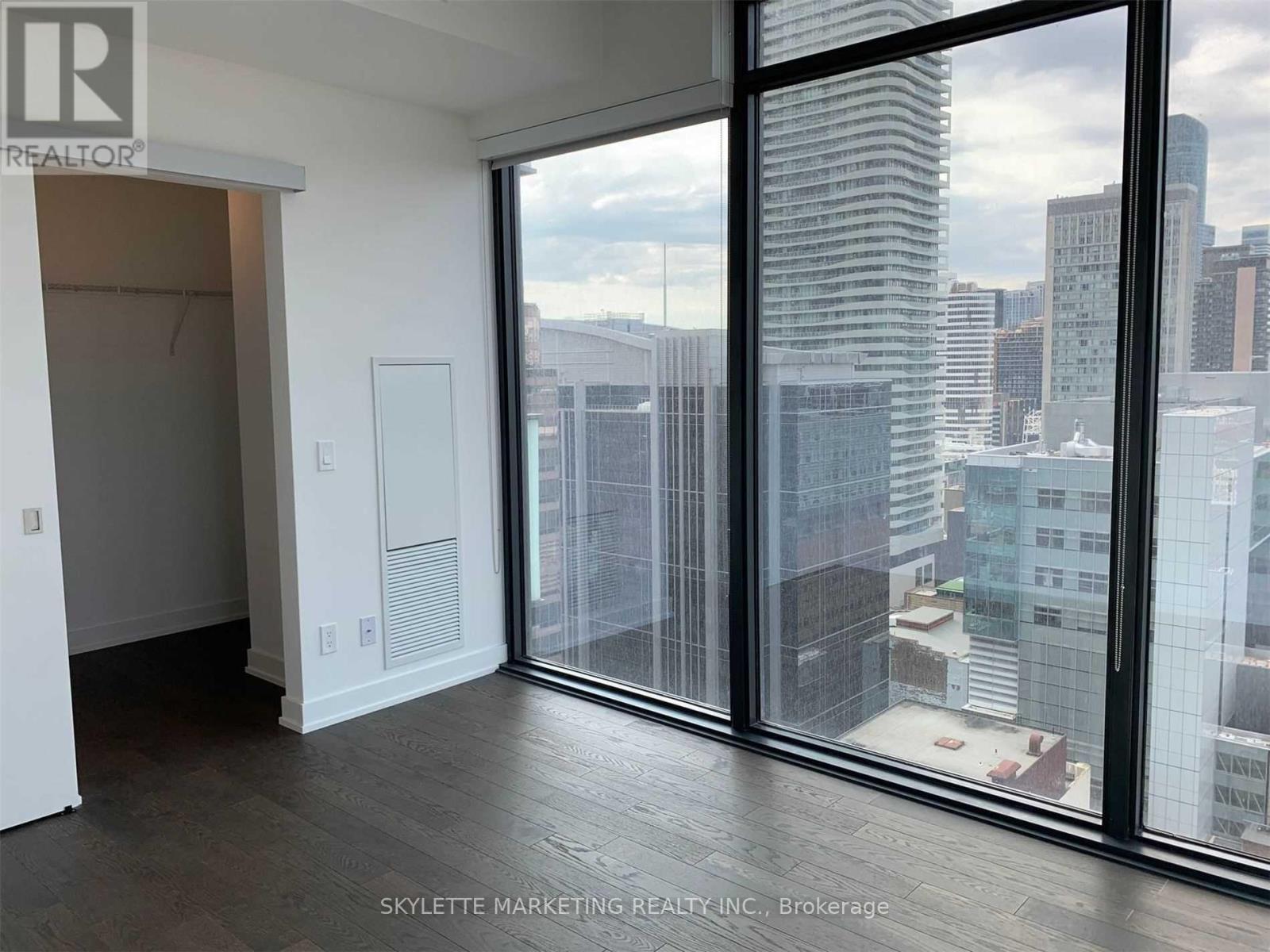Photo 11 of 2716 25 Richmond Street E, Toronto ON