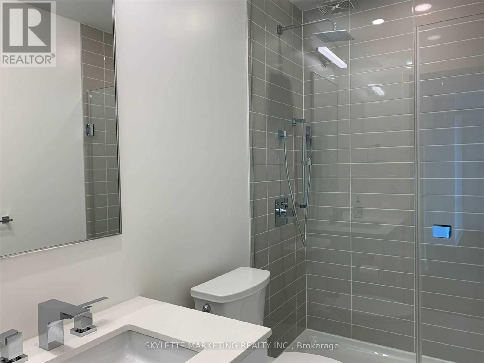 Photo 3 of 2716 25 Richmond Street E, Toronto ON