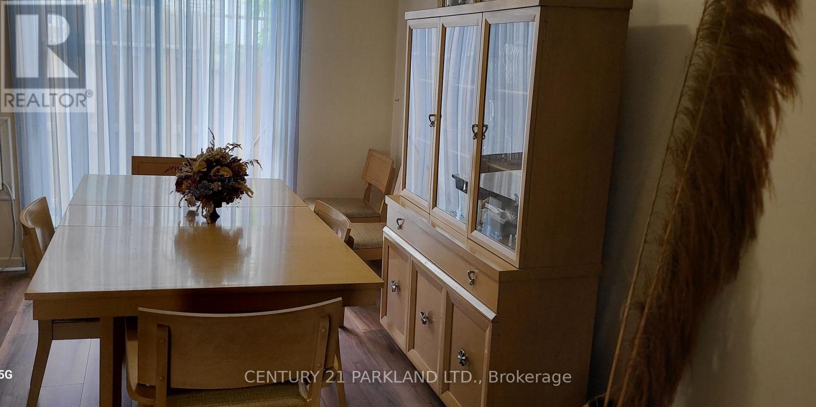Photo 7 of 42 Antibes Drive, Toronto ON