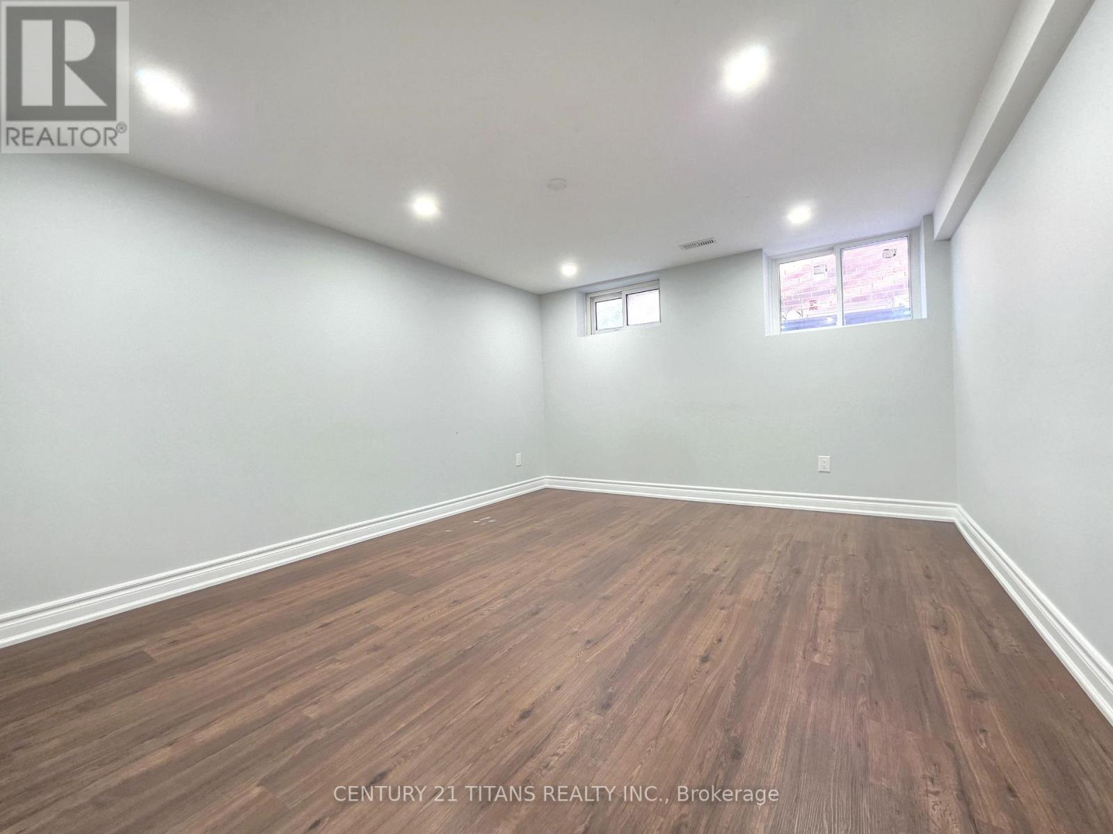 Photo 6 of 42 Sancrest Drive, Toronto ON
