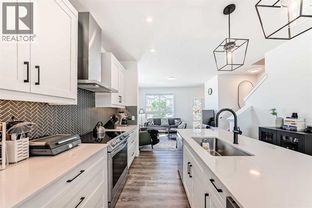 Photo 10 of 8 Silverton Glen Green Sw, Calgary AB