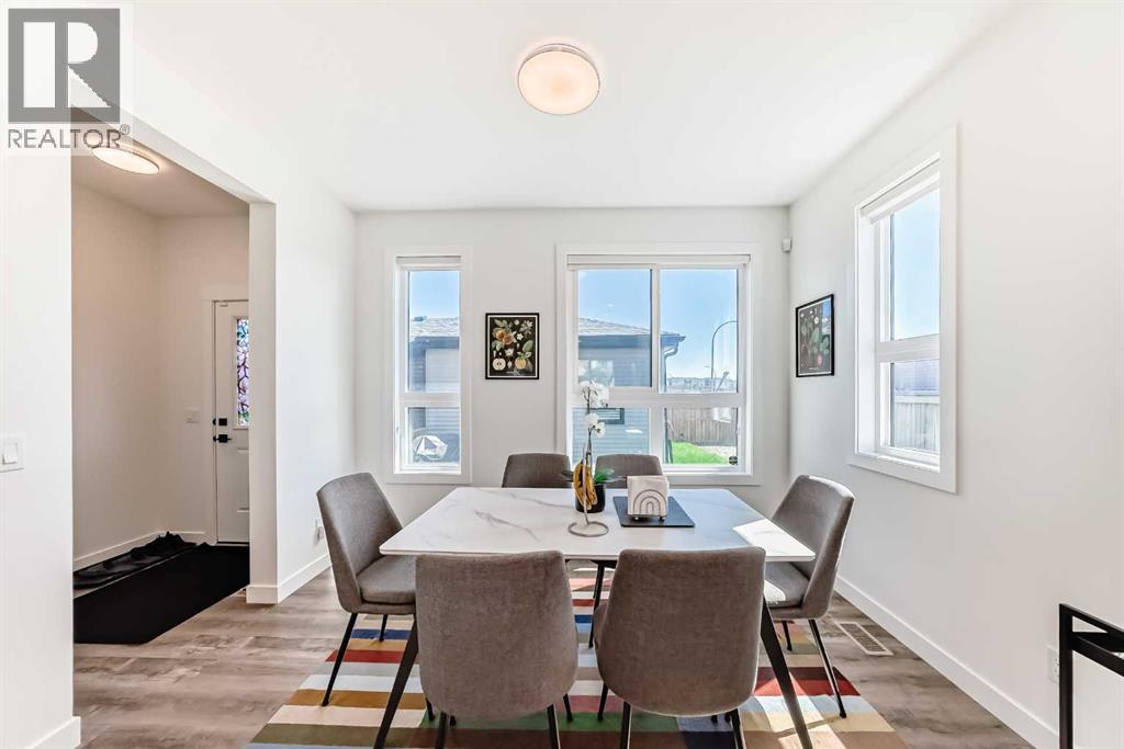 Photo 13 of 8 Silverton Glen Green Sw, Calgary AB