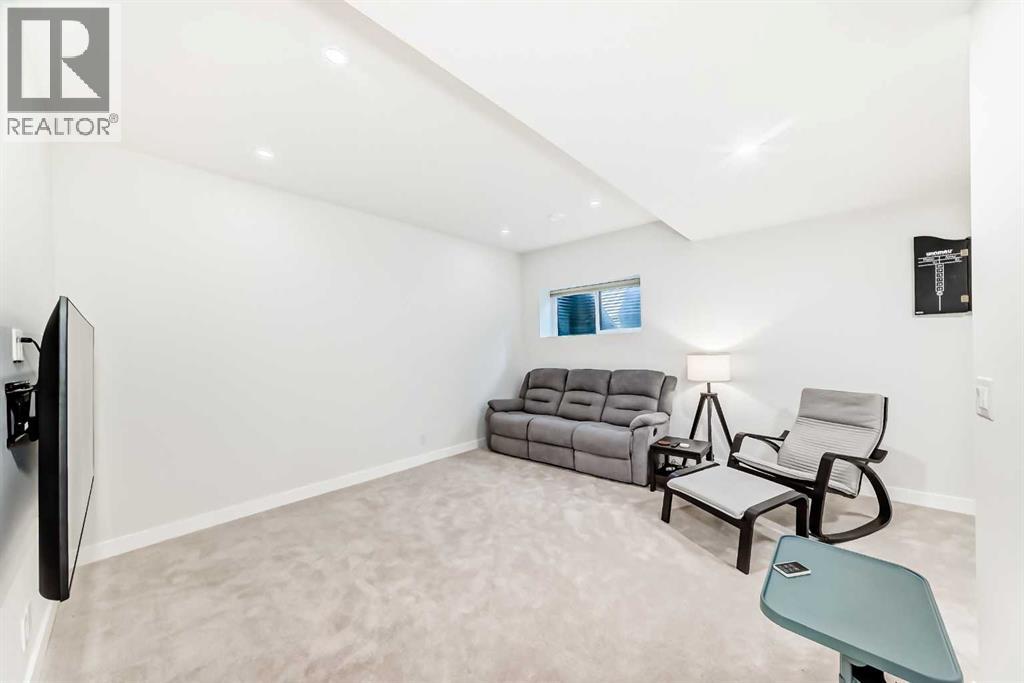 Photo 41 of 8 Silverton Glen Green Sw, Calgary AB