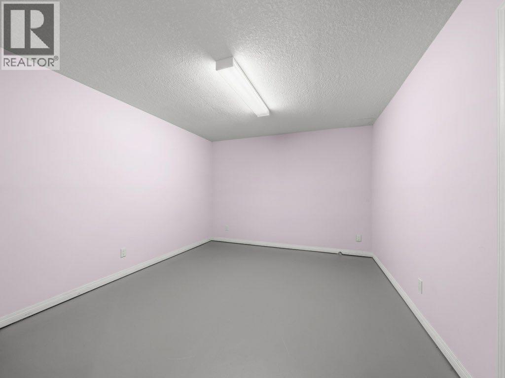Photo 33 of 91 Woodbrook Road Sw, Calgary AB