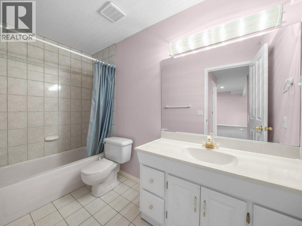 Photo 32 of 91 Woodbrook Road Sw, Calgary AB
