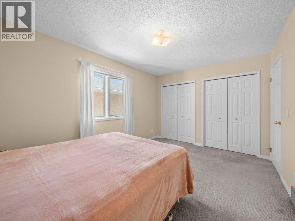 Photo 26 of 91 Woodbrook Road Sw, Calgary AB
