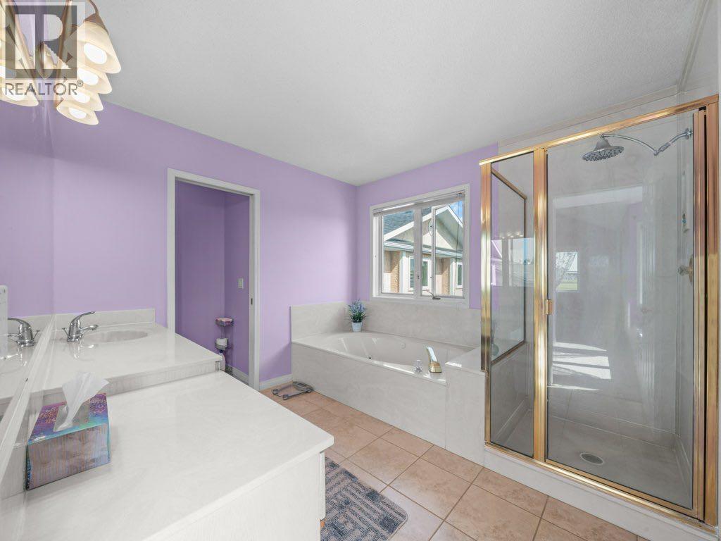 Photo 21 of 91 Woodbrook Road Sw, Calgary AB