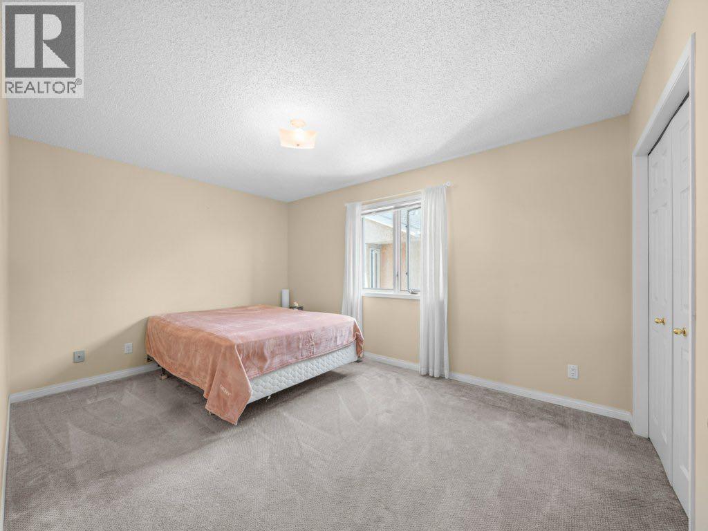 Photo 25 of 91 Woodbrook Road Sw, Calgary AB