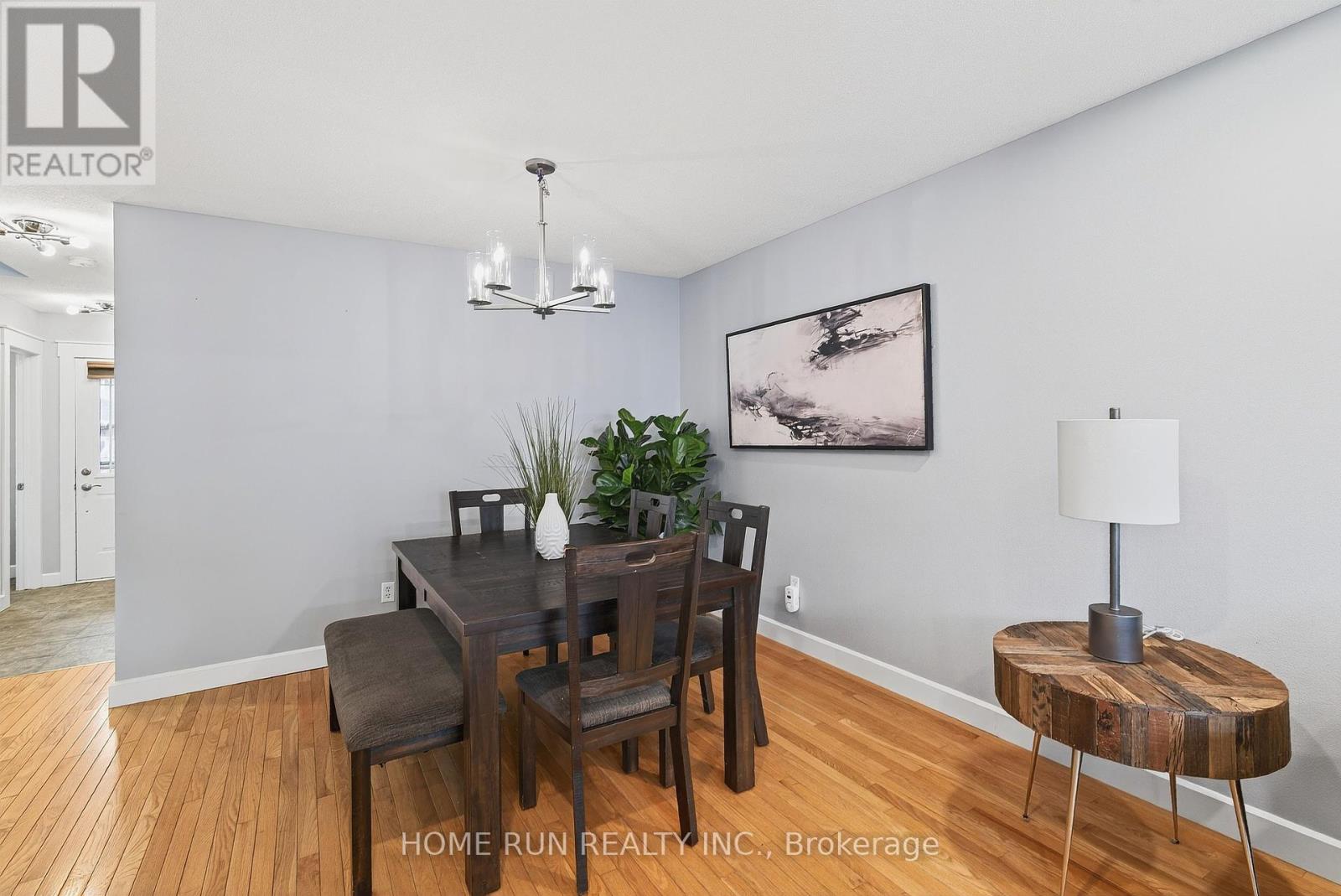 Photo 10 of 19 Harrington Court, Ottawa ON