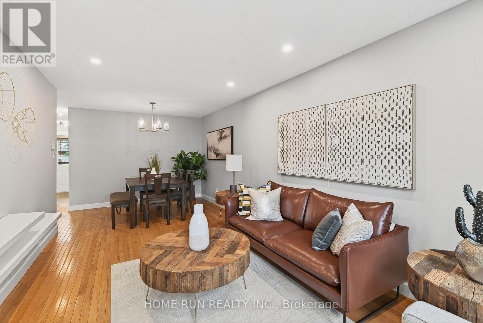 Photo 14 of 19 Harrington Court, Ottawa ON