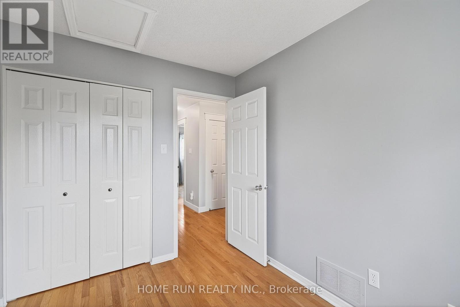 Photo 26 of 19 Harrington Court, Ottawa ON