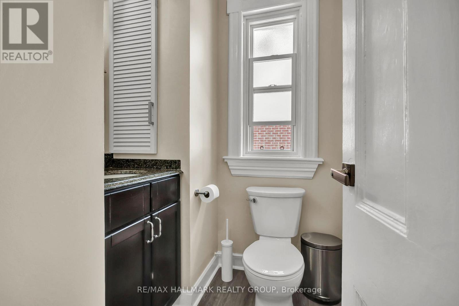 Photo 15 of 421 Gilmour Street, Ottawa ON