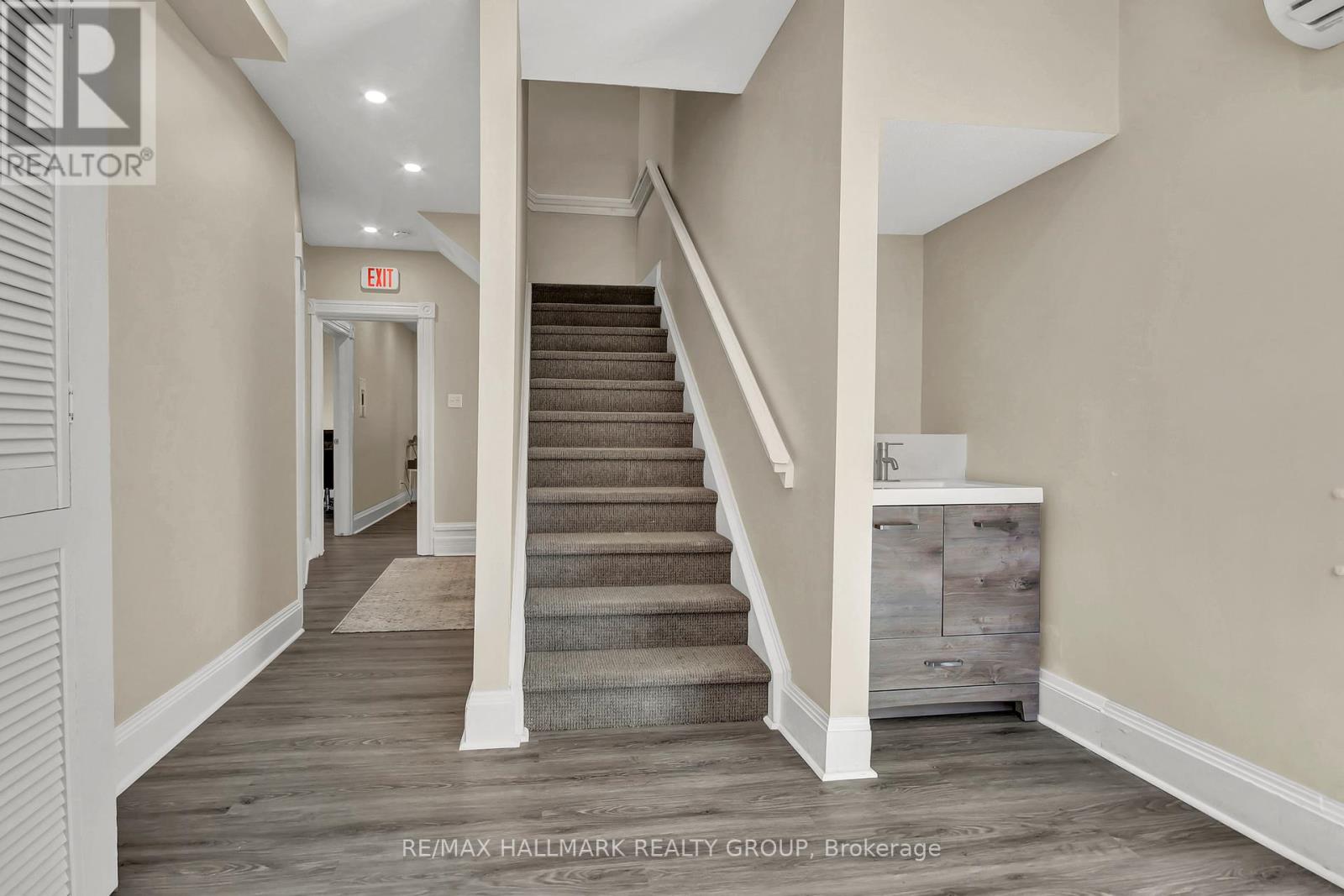 Photo 20 of 421 Gilmour Street, Ottawa ON
