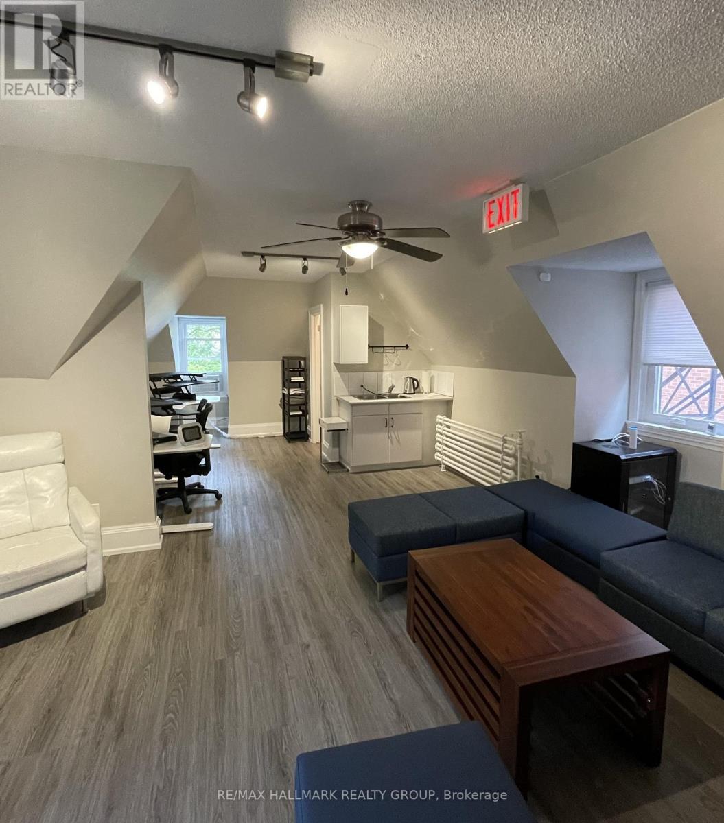Photo 21 of 421 Gilmour Street, Ottawa ON
