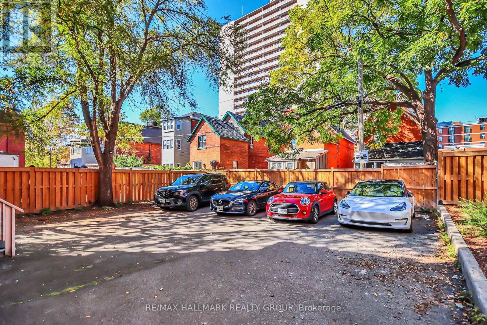 Photo 7 of 421 Gilmour Street, Ottawa ON