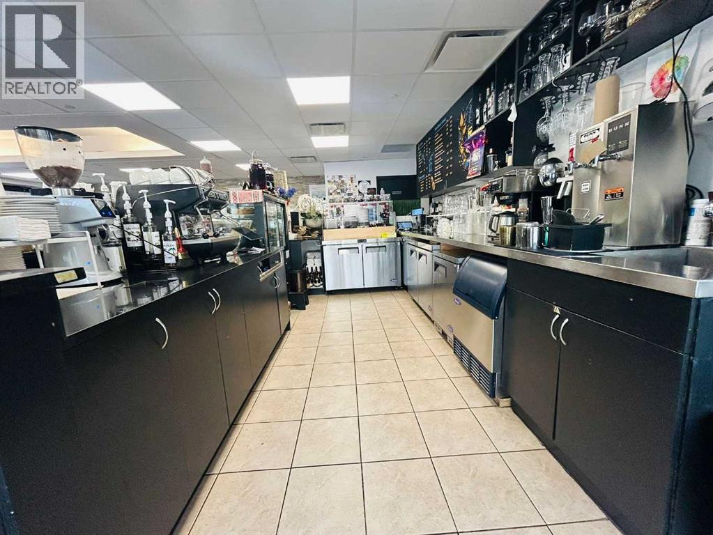 Photo 17 of 755 5 Avenue Sw, Calgary AB