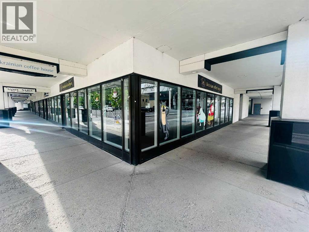 Photo 2 of 755 5 Avenue Sw, Calgary AB