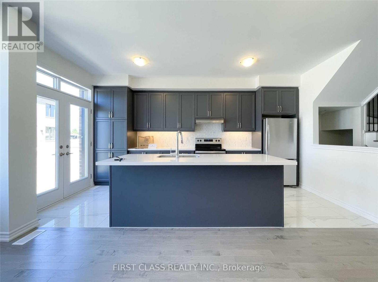 Photo 3 of 24 Jessica Antonella Street, Markham ON