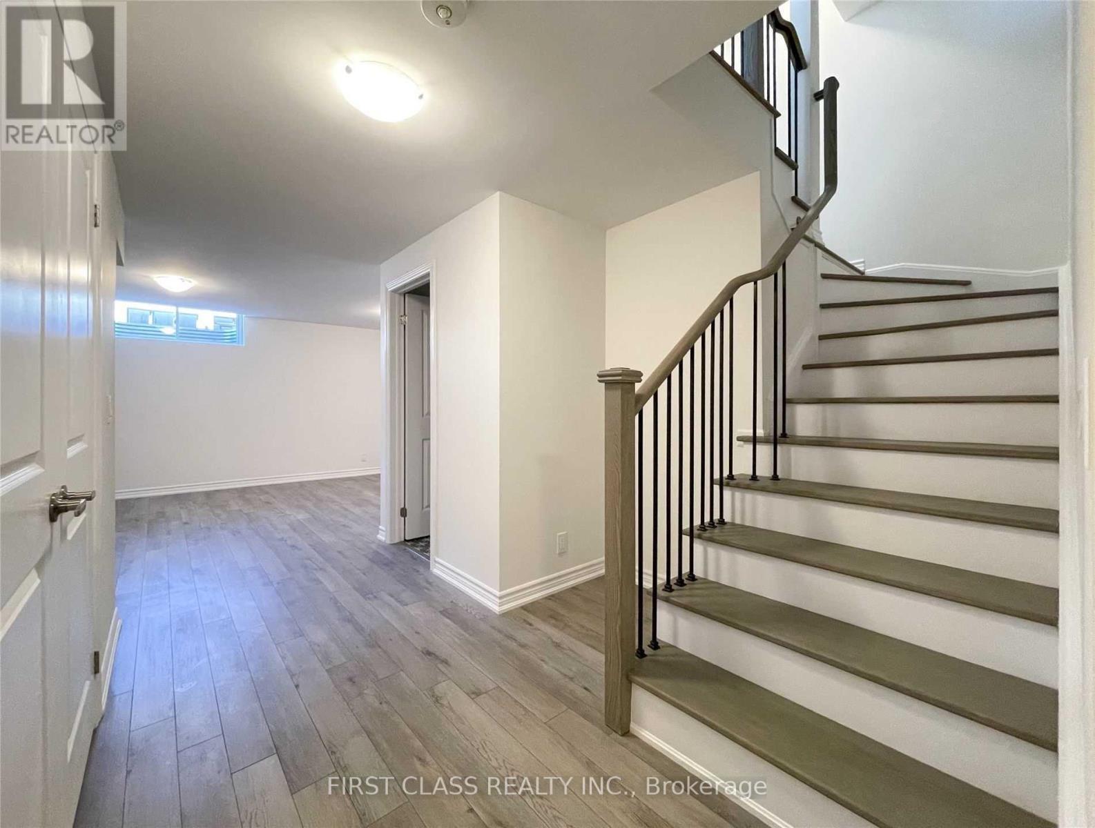 Photo 7 of 24 Jessica Antonella Street, Markham ON