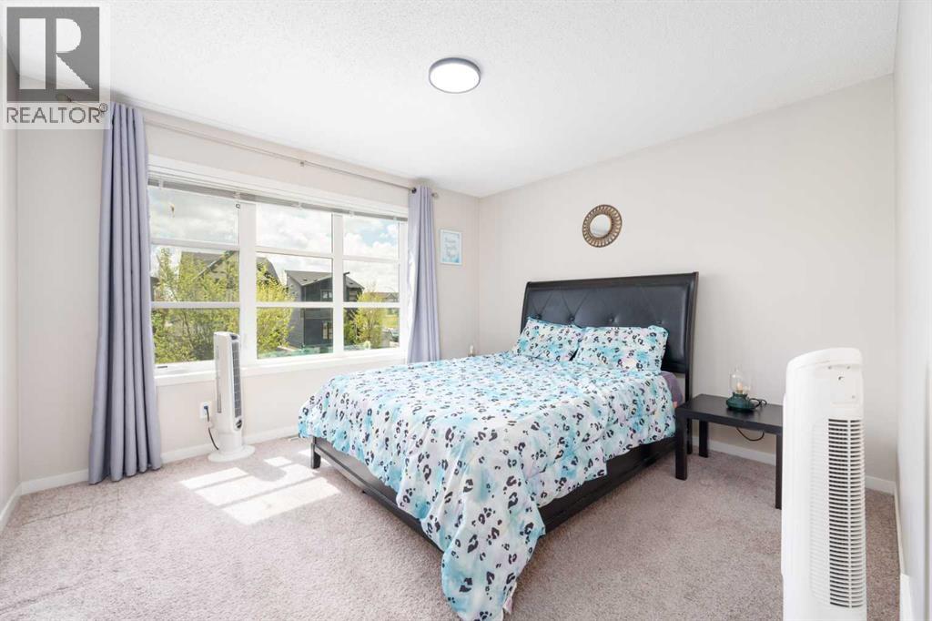 Photo 13 of 195 Copperpond Street Se, Calgary AB