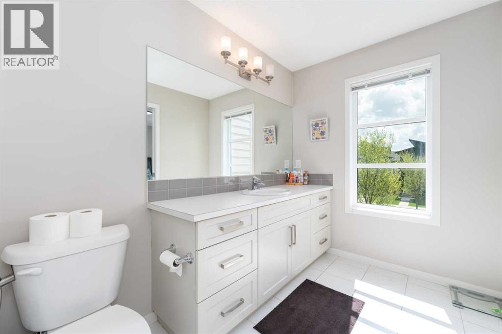 Photo 14 of 195 Copperpond Street Se, Calgary AB