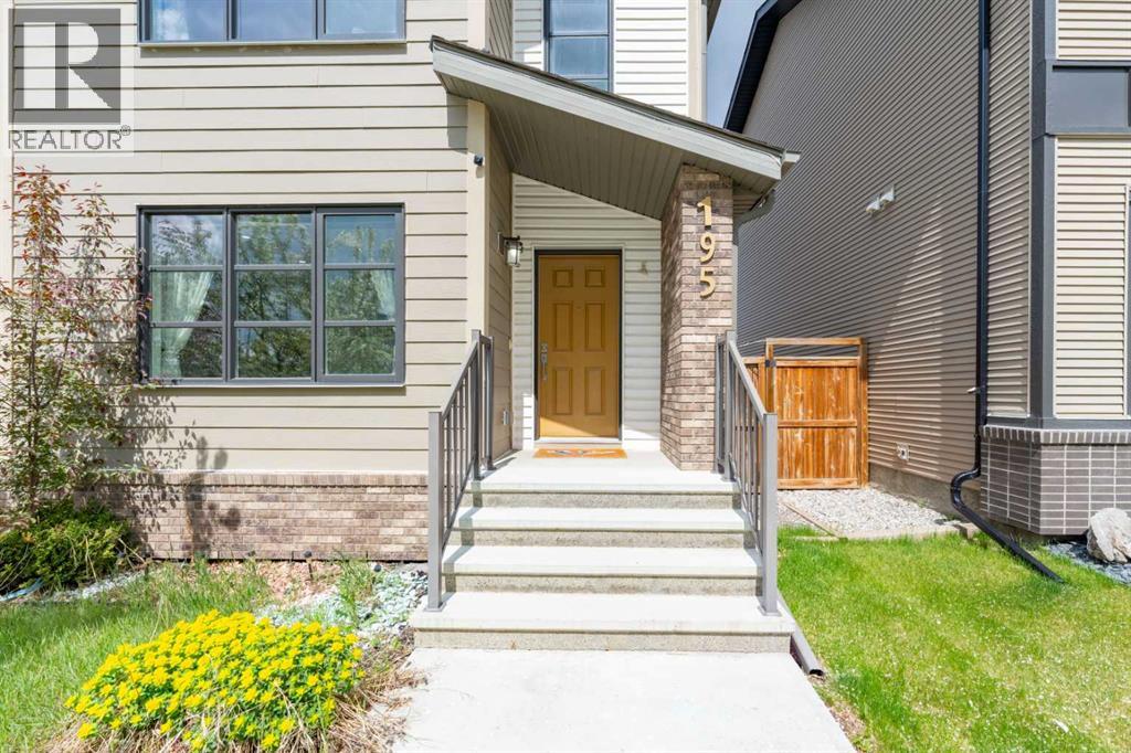 Photo 2 of 195 Copperpond Street Se, Calgary AB