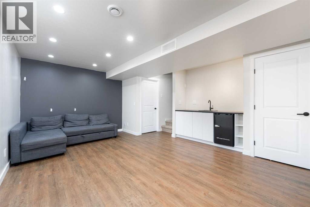Photo 22 of 195 Copperpond Street Se, Calgary AB