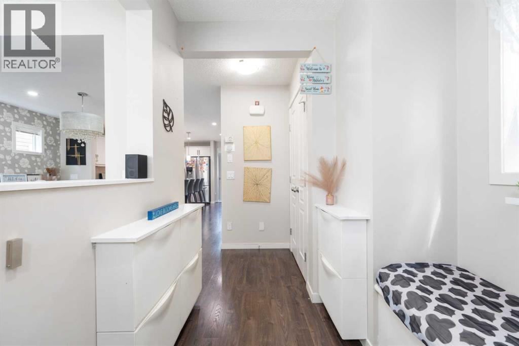 Photo 4 of 195 Copperpond Street Se, Calgary AB