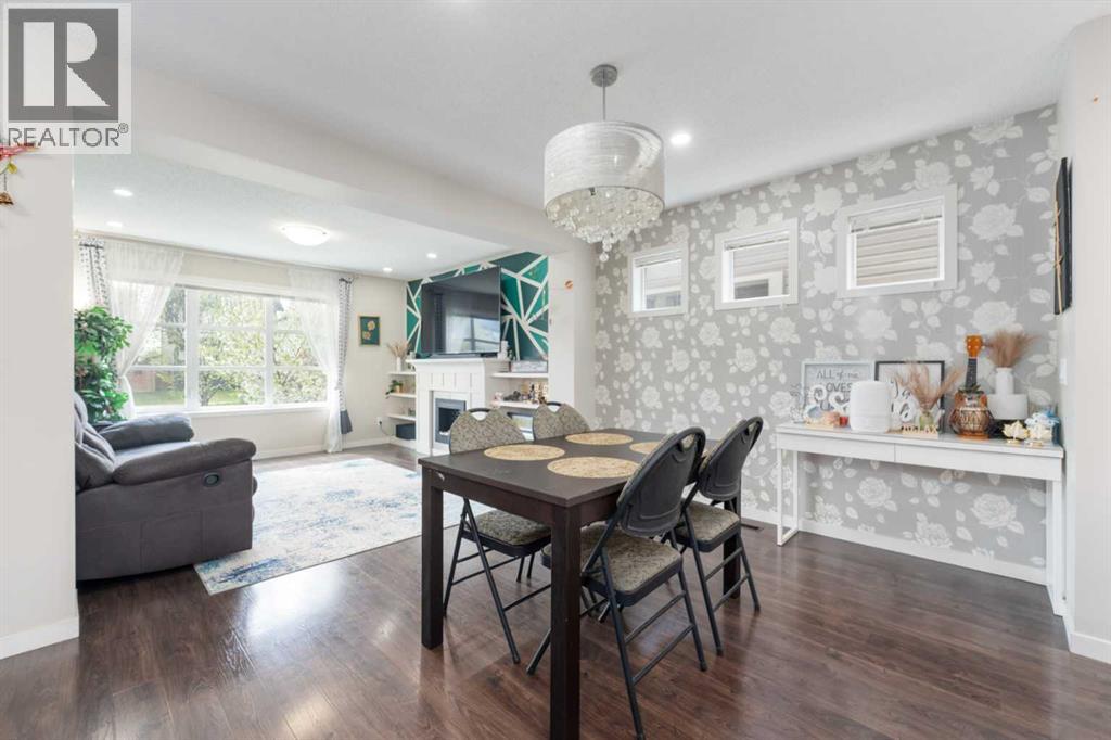 Photo 7 of 195 Copperpond Street Se, Calgary AB