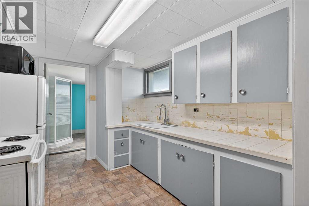 Single Family House Bungalow for Sale in  Centre Street NW Thorncliffe Calgary 
